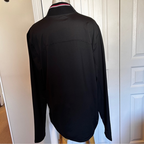 Peloton 1/4 Zip Performance Pullover - Picture 6 of 11